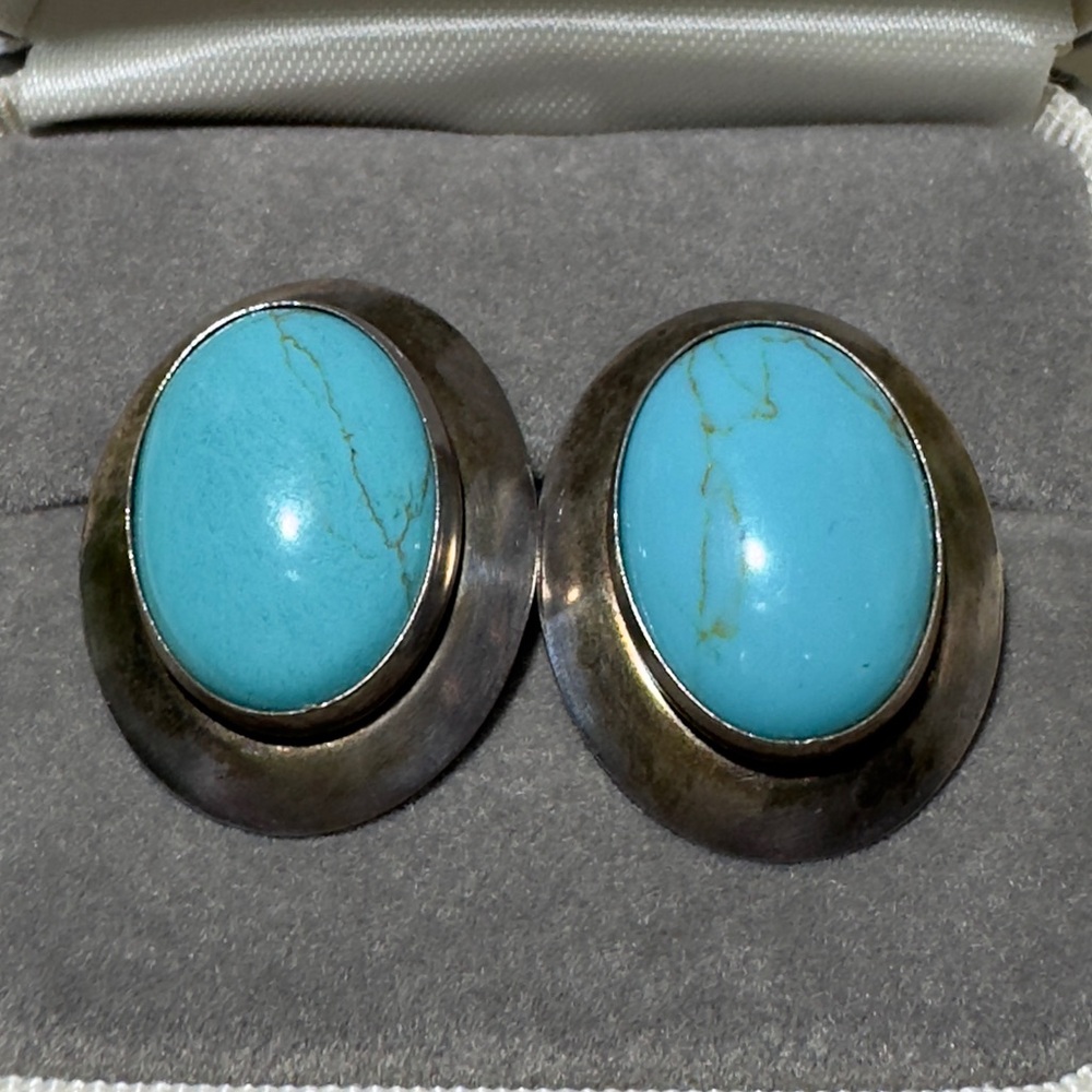❌SOLD❌ Vintage Handmade Large Turquoise Stud Earrings Solid 925 Sterling Silver - Picture 3 of 15